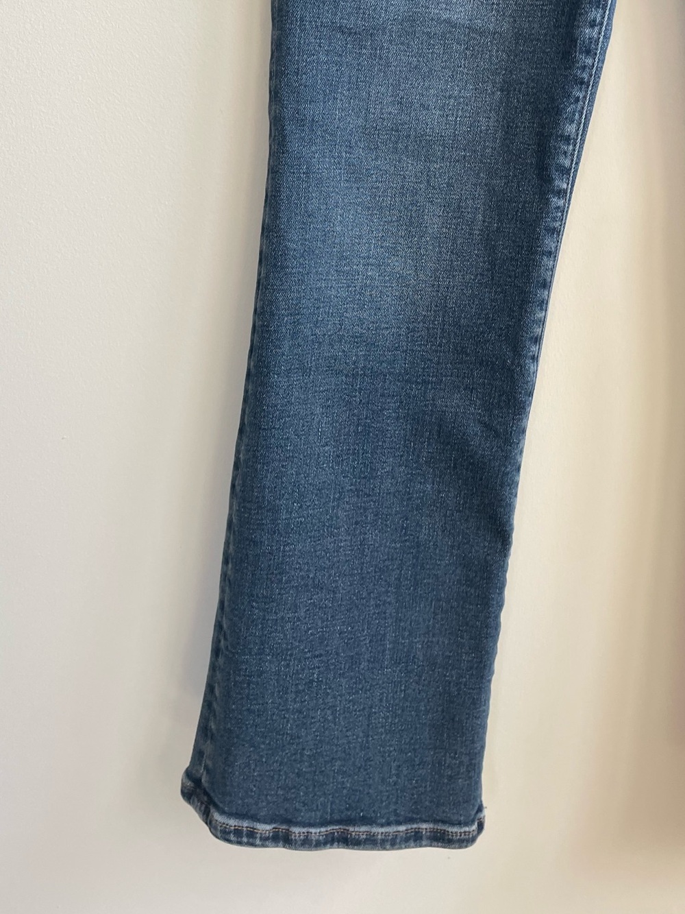 Madewell Mid-Rise Kick Out Jeans Blue Denim - Picture 3 of 7
